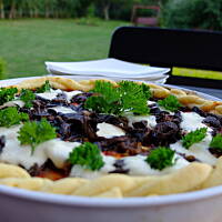 Pikantna tarta z borowikami 