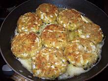 Fot. Agnieszka i Slawek, Kotleciki z jajek w sosie pieczarkowym .