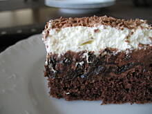 Fot. peggy83, Ciasto z suszonymi śliwkami i Nutellą