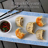 Gyoza z pieczarkami i kapustą (Japońskie pierożki)