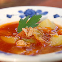 Kapuśniak pomidorowy na biodrówce