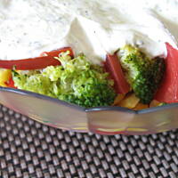 Sałatka warstwowa z brokułem