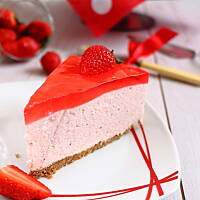 Sernik truskawkowy na zimno