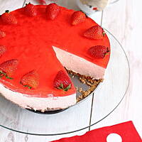 Sernik truskawkowy na zimno