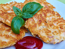 Fot. Wkn, Placuszki serowo szynkowe