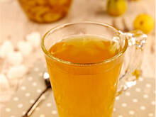 Fot. Wkn, Syrop z pigwowca