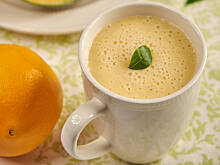 Fot. Wkn, Smoothie melonowo bananowe z lodami pomarańczowymi