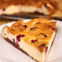 Sernik czekoladowy z żurawiną