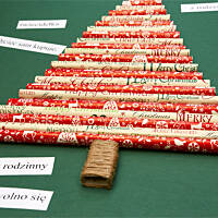 Choinka z papieru do pakowania prezentów