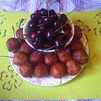 Czereśnie nadziewane jagodami smażone w cieście