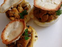 Fot. onlyred, Nadziane pampuchy