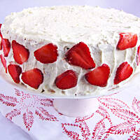 Tort kokosowo-truskawkowy…