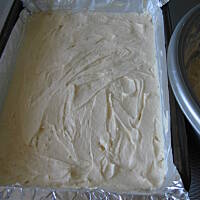 Ciasto  " łaciate "  z agrestem