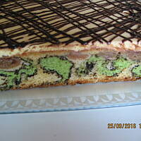 Ciasto  " łaciate "  z agrestem