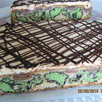 Ciasto  " łaciate "  z agrestem