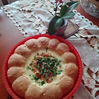 Bułeczki z serowym sosem