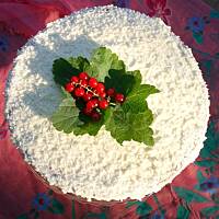 Tort kokosowy z musem porzeczkowym