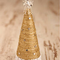 Jak zrobić choinkę sznurkową z aniołkiem na czubku