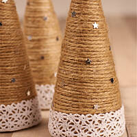 Jak zrobić choinkę sznurkową z aniołkiem na czubku