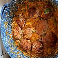 Kapusta młoda z pulpecikami 