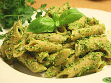 Fot. Monica W&O, Makaron z pesto pietruszkowo-bazyliowym