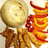 Serowy kurczak z paprykami