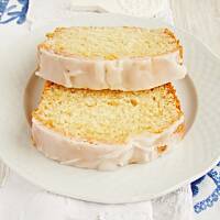 Jogurtowe ciasto kubeczkowe…