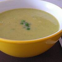 krem - zupa dyniowa z groszkiem