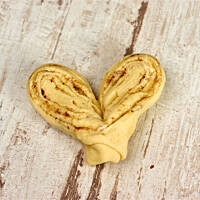 Drożdżowe serca cynamonowe