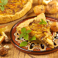 Tarta cebulowo-maślakowa