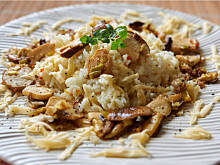 Fot. Wkn, Prosty sos borowikowy