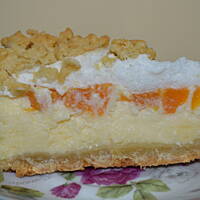 Sernik z brzoskwiniami