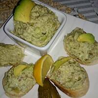 Pasta: awokado(avocado) i ryba wędzona