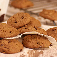 Ciasteczka czekoladowe z czekoladą