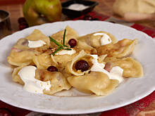 Fot. Wkn, Pierogi z jabłkiem i żurawiną
