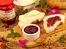 Fot. Wkn, Konfitura z płatków róż - jak zrobić, do czego używać...