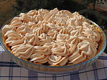 Fot. megi65, Tarta owocowa z bezikami 