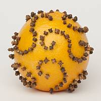 Pomarańcza w świątecznym opakowaniu