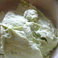 Pasta z avocado z jajkami