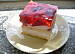 Fot. domi87, Ciasto z lekkim kremem jogurtowym i truskawkami