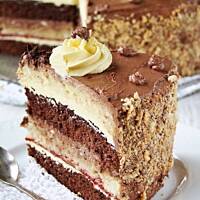 tort polski z kremem maślanym...