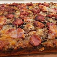 Babcina domowa pizza na grubym cieście