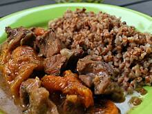 Fot. katy12, Gulasz piwny z morelami 