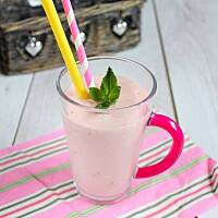 Koktajl malinowo - bananowy