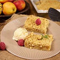 Szarlotka kruszonkowa