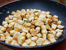 Fot. Wkn, Grzanki serowe do zup kremów