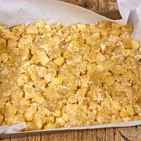 Szarlotka kruszonkowa