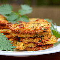 Placki ziemniaczane z pokrzywą