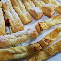 Faworki z ciasta francuskiego