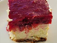 Fot. ekkore, Sernik Zosi - wersja low carb/keto z galaretką żurawinową 